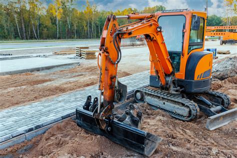 mini digger and driver hire shrewsbury|mini digger hire shropshire.